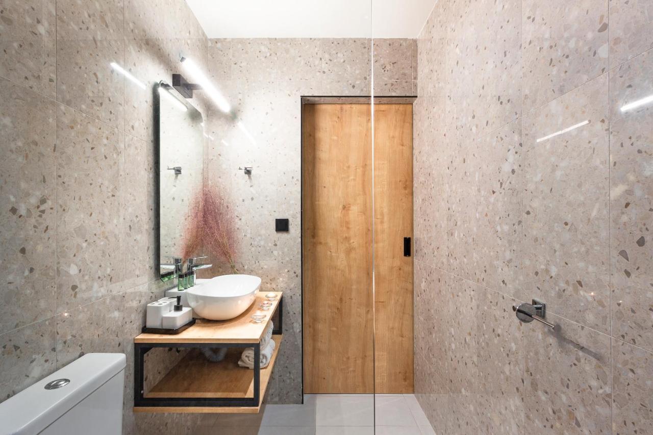 Araliki Suites Polychrono Exterior photo