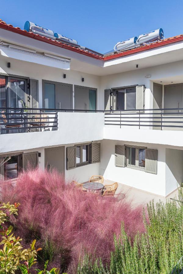 Araliki Suites Polychrono Exterior photo