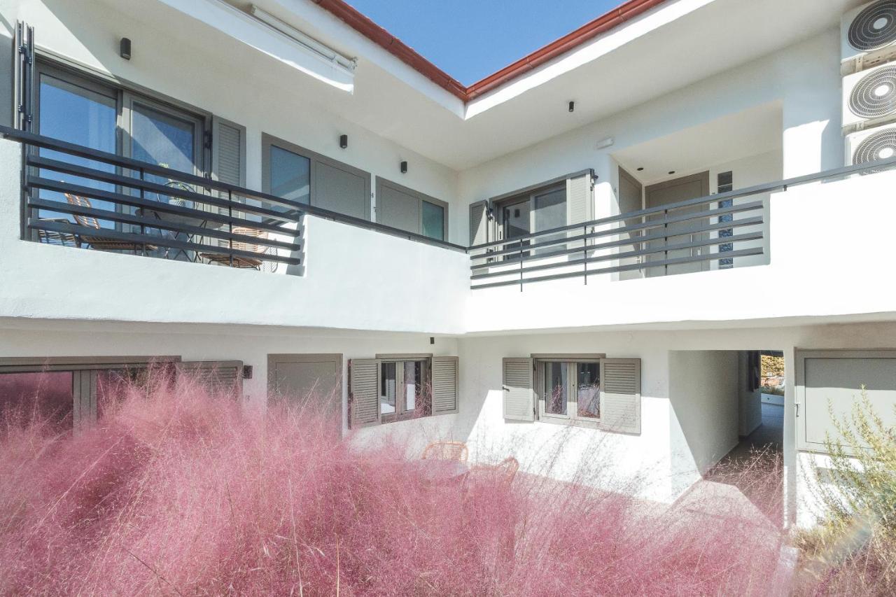 Araliki Suites Polychrono Exterior photo