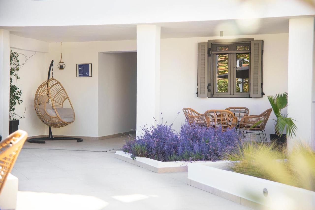 Araliki Suites Polychrono Room photo
